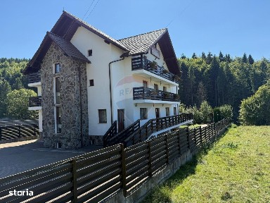 Pensiune cu 14 camere de vânzare Bucovina lângă pârtia Pojorata Malini