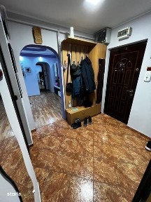 Vand apartament 3 camere