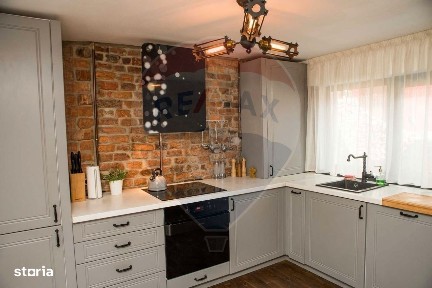 Casa de inchiriat - Centrul Vechi, 2 camere + terasa