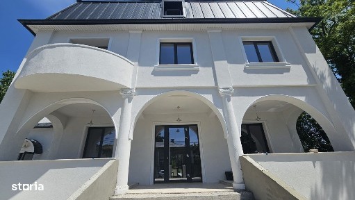 Vila spatioasa de vânzare - D+P+2E - Sararie