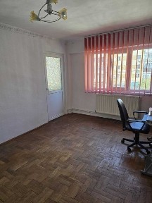 Apartament, 3 camere, zonă centrală, Târgoviște