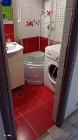 Închiriez Garsoniera