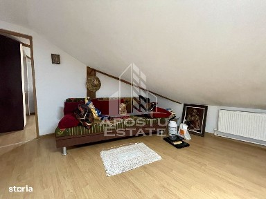 Apartament cu 3 camere, pe 2 niveluri, centrala proprie, Dambovita