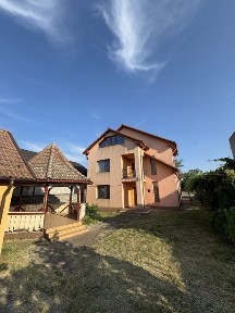 Vila complet echipată, cu piscină și foișor - 700 mp teren