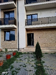 BUFTEA - APARTAMENT 3 CAMERE CU TRERASA SI CURTE.