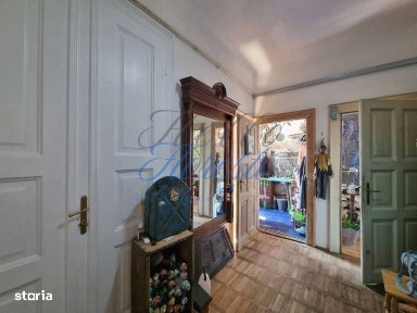 Apartament cu 3 camere, in zona Centrala