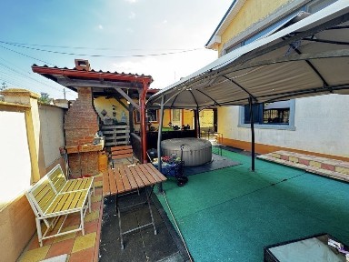 Vila P+2 - 560m2 utili, Garaj, Panouri Solare + Baterii +Pompa Caldura