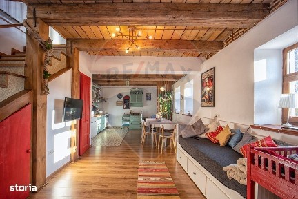 Casă cu două corpuri, teren 835 mp, str. I.L. Caragiale, Râșnov