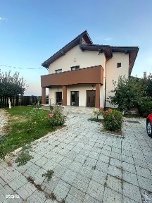 Casa VERDE, singulara, cu 4 camere, 2 bai, teren 600 m2