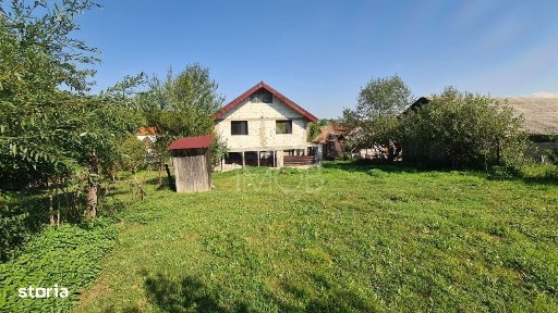 Casa individuala - 684 mp teren, Marpod