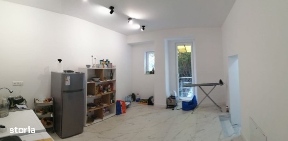 Ofer apartament la casa Ultracentral,parter inalt!