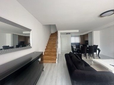 Vila 3 camere (colt), mobilata - Cosmopolis, Pipera