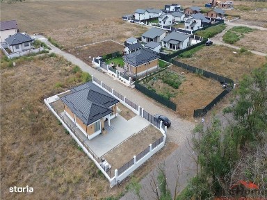 Casa de vanzare, in cartier nou Focsani Nord - Petresti -