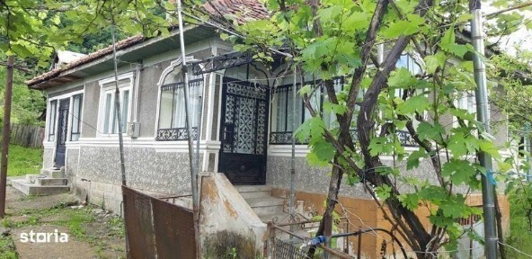 Casa de vanzare in sat Fagetu, comuna Gura Vitioarei, Prahova