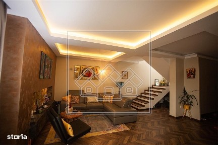 Casa tip duplex, 5 camere, 175 mpu + teren de 250 mp - Selimbar