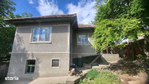 Casa 5 camere / Tiur