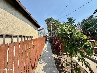 Casă / Vilă cu 3 camere de închiriat în zona Est