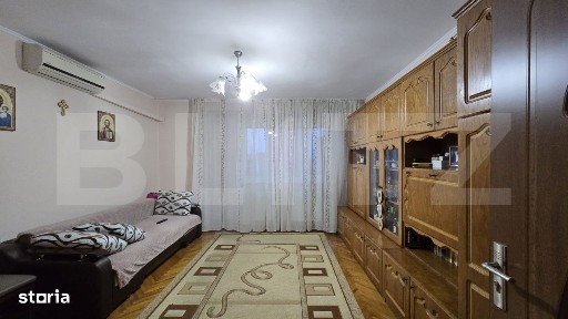 apartament de vanzare, cu 3 camere, 66 mp, zona Burdea