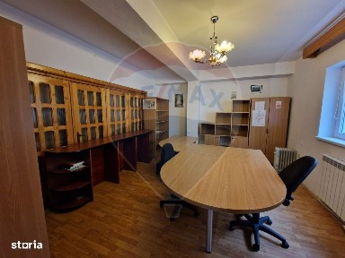 Casă / Vilă P+1+M/ de inchiriat / 232 mp / Ultracentral