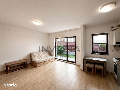 Vand apartament 2 camere Plopilor