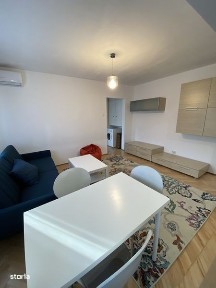 Inchiriez apartament cu 3 camere