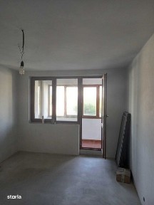 Vand apartament 2 camere decomandat