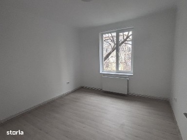 Apartament 2 camere, renovat complet, zona Avram Iancu