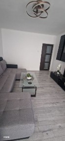 apartament 3 camere Razboieni, etaj 2