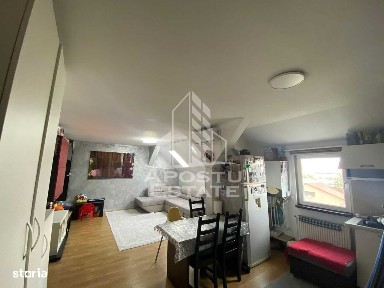 Apartament cu 3 camere, centrala proprie, zona Soarelui