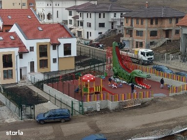 Apartament de 4 camere in vila cu gradina si 1 loc de parcare