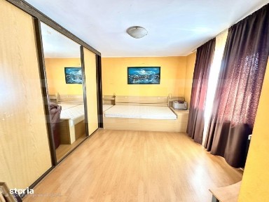 Casa de vanzare 114 mp cu pivnite, anexe si curte mare,teren 1127 mp