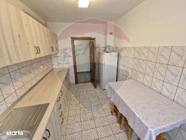 Apartament cu 2 camere de închiriat în zona 1 Mai