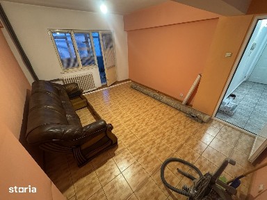 Apartament 3 camere zona Dacia - Victoria cu Centrala