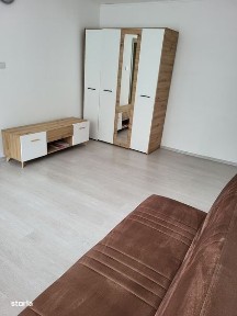 Vind apartament 2 camere renovat si amenajat