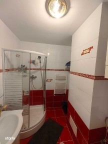Inchiriez apartament 3 camere
