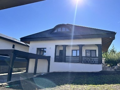 Casa stil bucovinean de inchiriat -Sf. Ilie