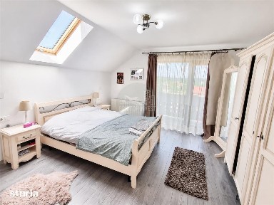 Casa individuala 6 camere pivnita 200mp curte zona Selimbar