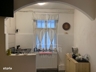 Casa single, cu 3 apartamente si garsoniera, regim hotelier-zona ultr