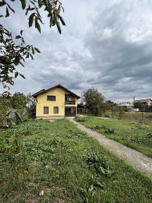 Casă Lilieci la stradă proprietar