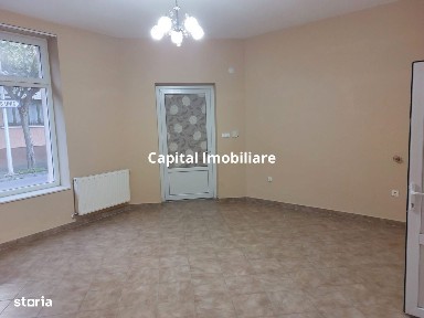 Clădire Multifuncțională - Oportunitate Unică