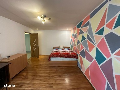 Ocazie! Apartament 3 camere decomandat in zona Malu Rosu