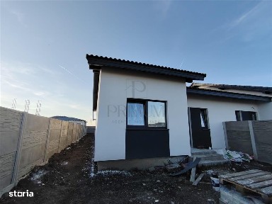 Duplex pe plan - 2 bai - canalizare - personalizare interioara - bucat