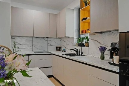 Bucatarie inchisa de 16 MP! Bloc cu lift si pereti caramida 30 cm