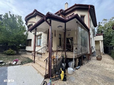 Vilă deosebită D+P+1E+P/ garaj/curte/ Iancu Nicolae
