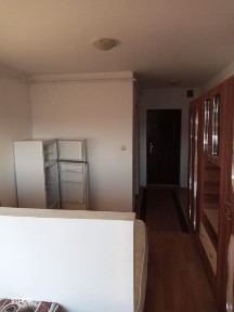 Inchiriez garsoniera