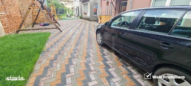 Casa 3 camere zona Sanex