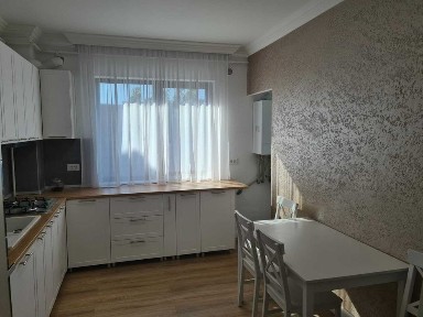 Apartament 2 camere zona Hanul Doctorului,bloc nou,loc de parcare