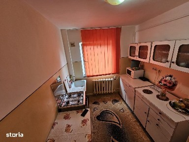 Apartament 3 camere et4/4 Zona Sud Vranis