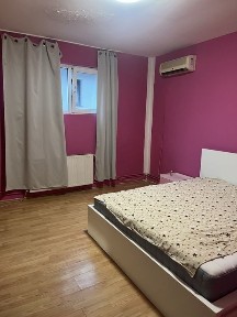 Camere in vila spre inchiriere