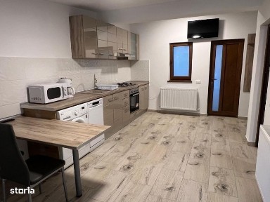 Inchiriez garsoniera Rm Valcea